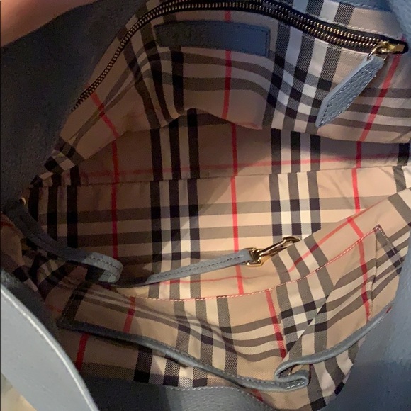 ❌SOLD❌New Burberry Storm Grey Leather Medium Tote - Picture 2 of 6